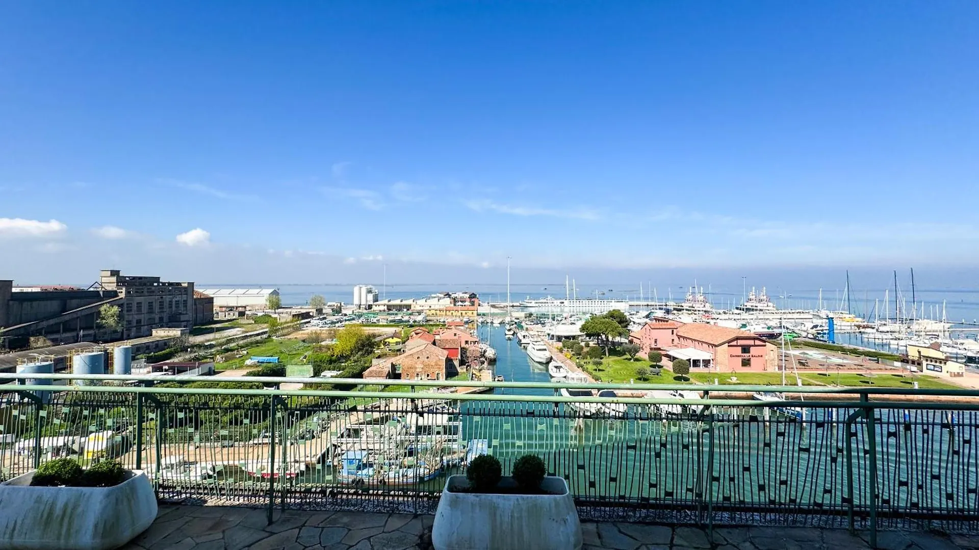 Luxury Majestic Penthouse Apartment Chioggia