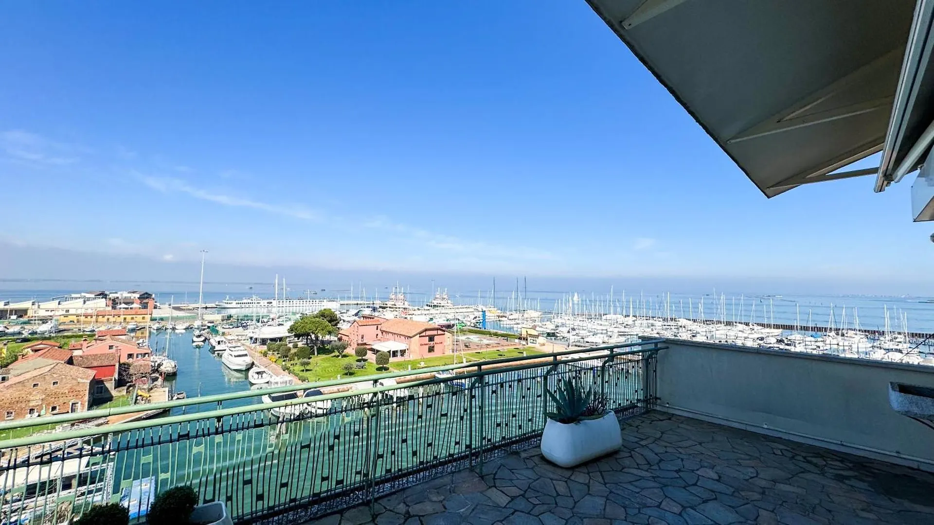 Luxury Majestic Penthouse Apartment Chioggia